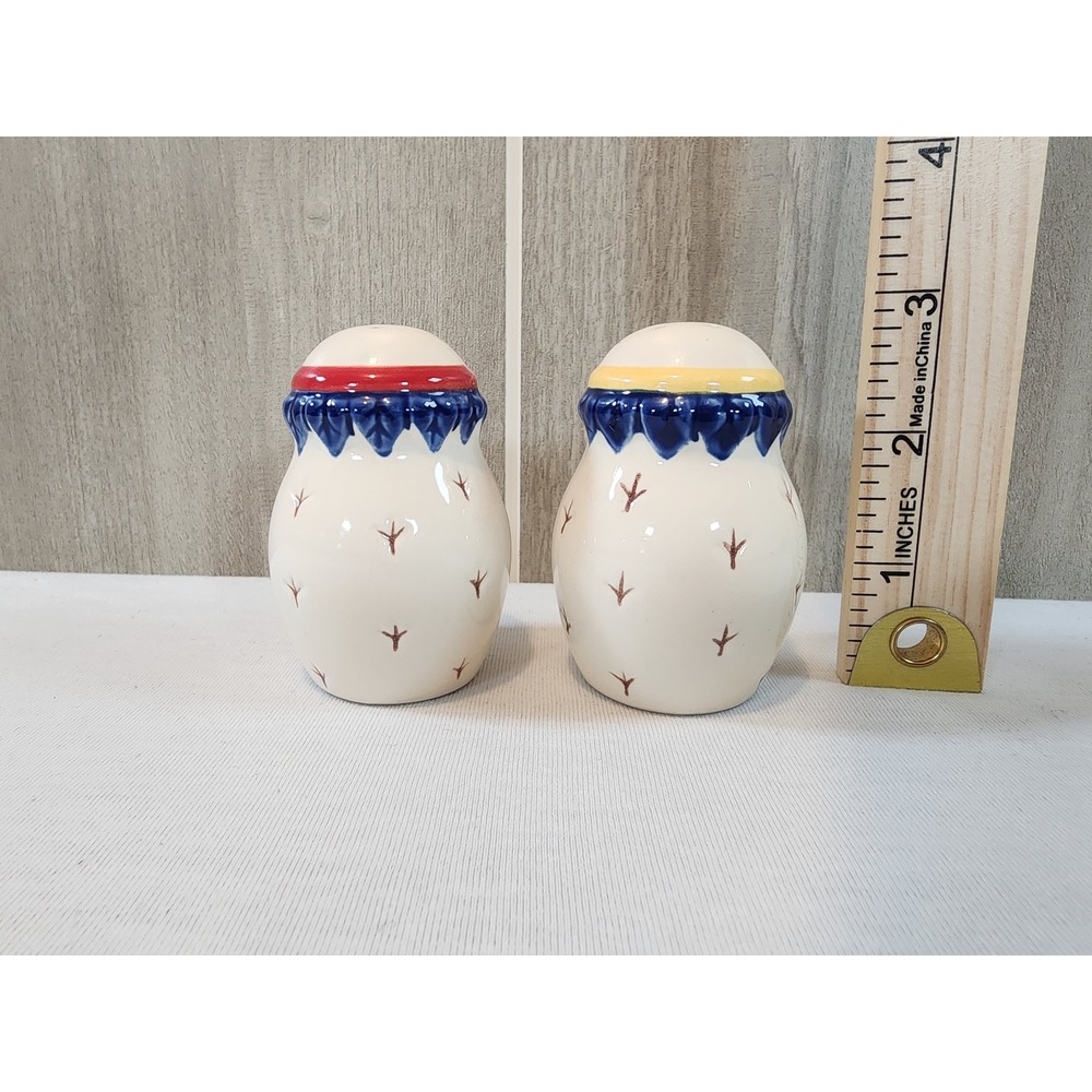 Chicken Track‎ Feet Salt & Pepper Shakers Tender Heart Treasures 2003 Ceramic - Picture 5 of 5